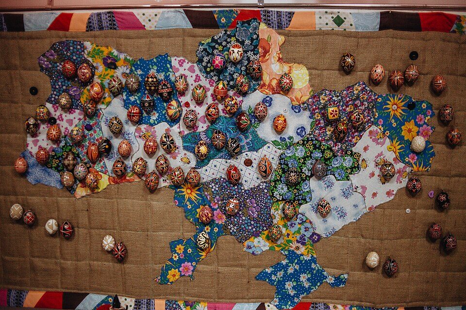 Geographical map of Ukraine with the distribution of Easter egg painting depending on the region. Nemtseva Tatyana, CC BY-SA 4.0